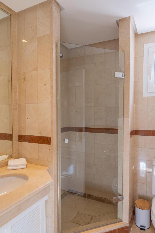 דירות מארבלה Luxurious Penthouse In Ventura Del Mar Puerto Banus מראה חיצוני תמונה